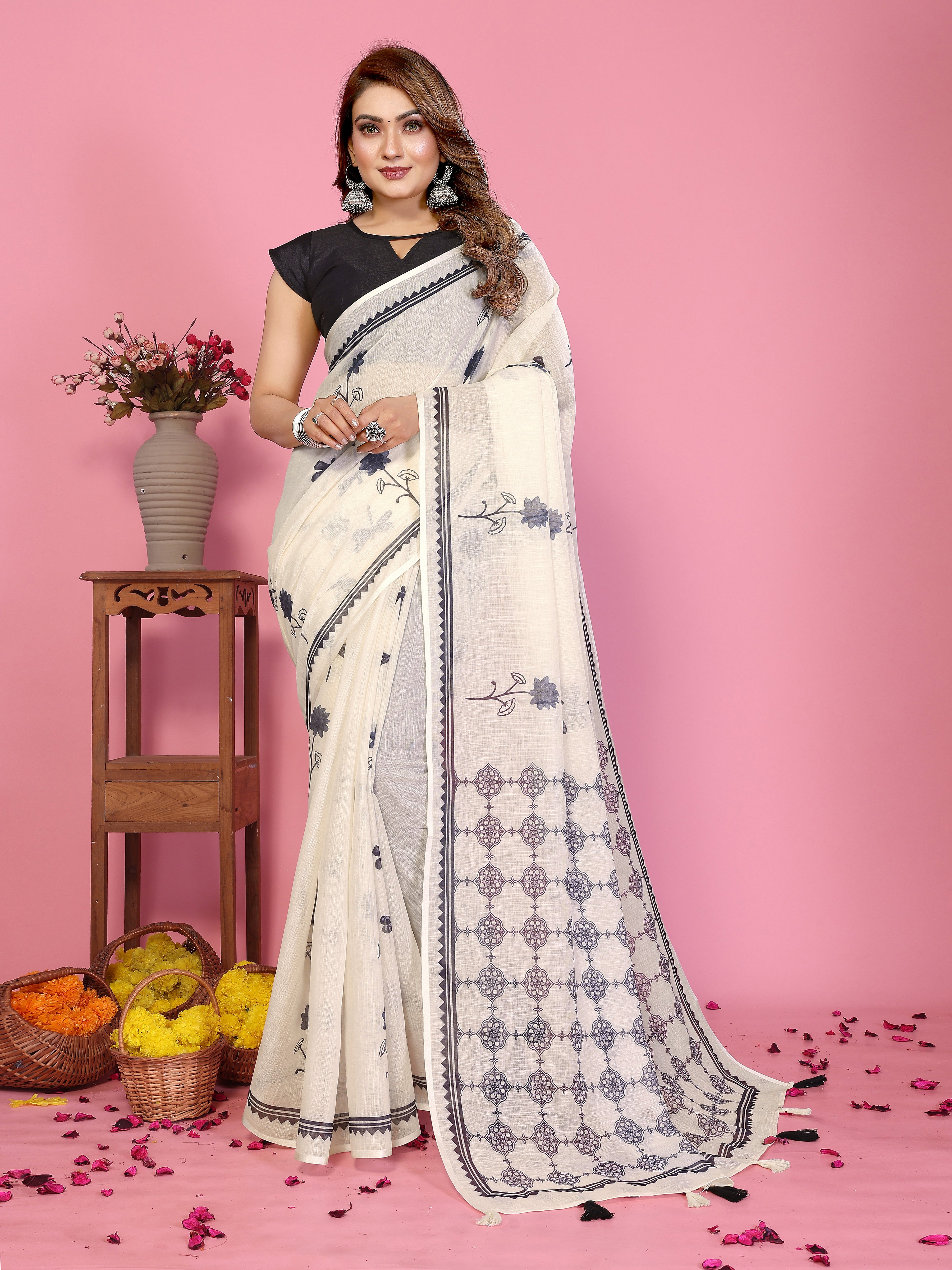 Women Soft Linen Cotton Floral Printed Saree with Geometric Pallu Design