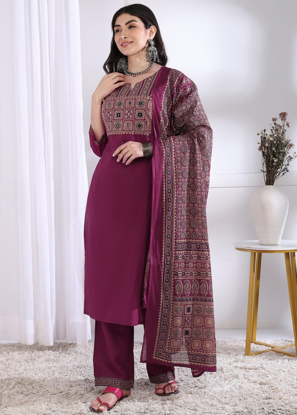 Women Ethnic Motifs Printed Regular Kurta with Pant & With Dupatta Kurta Sets