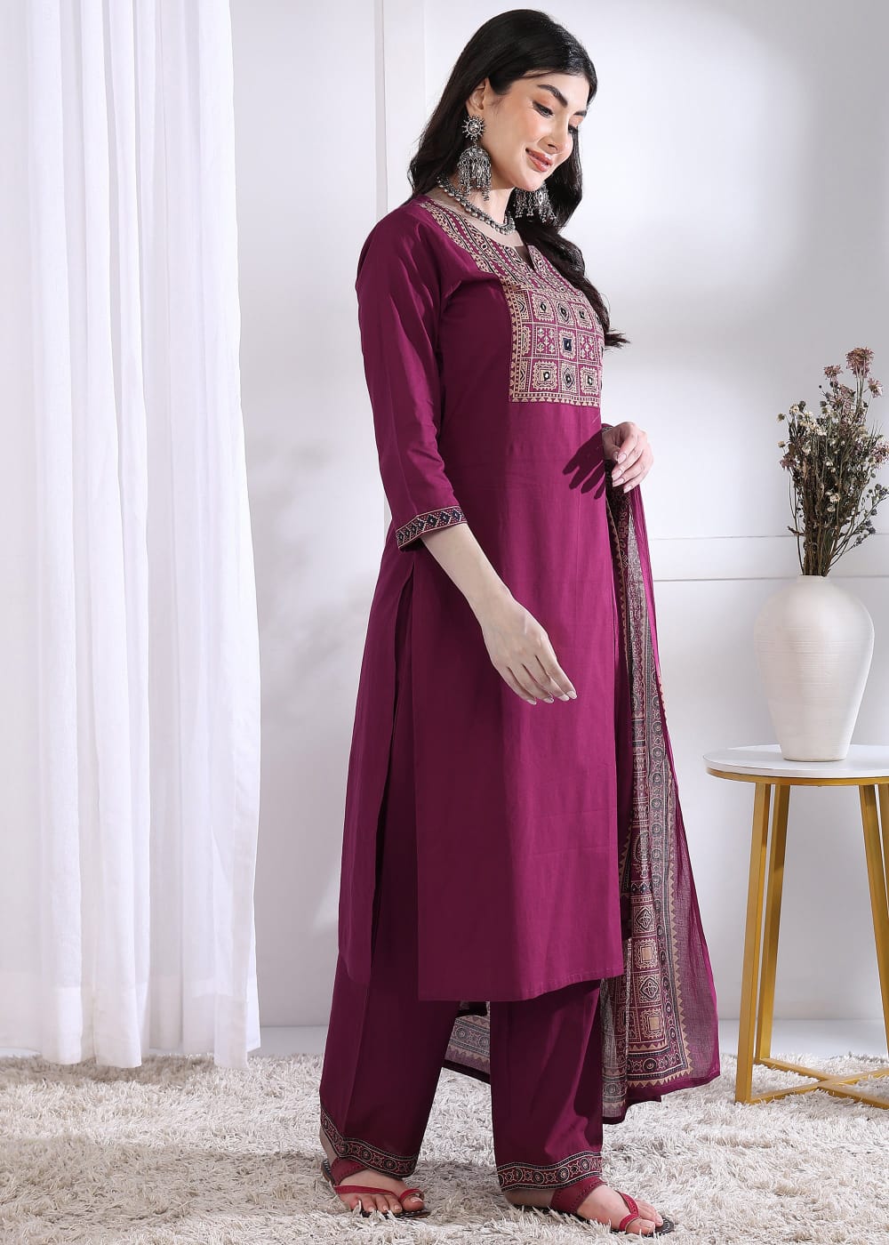 Women Ethnic Motifs Printed Regular Kurta with Pant & With Dupatta Kurta Sets