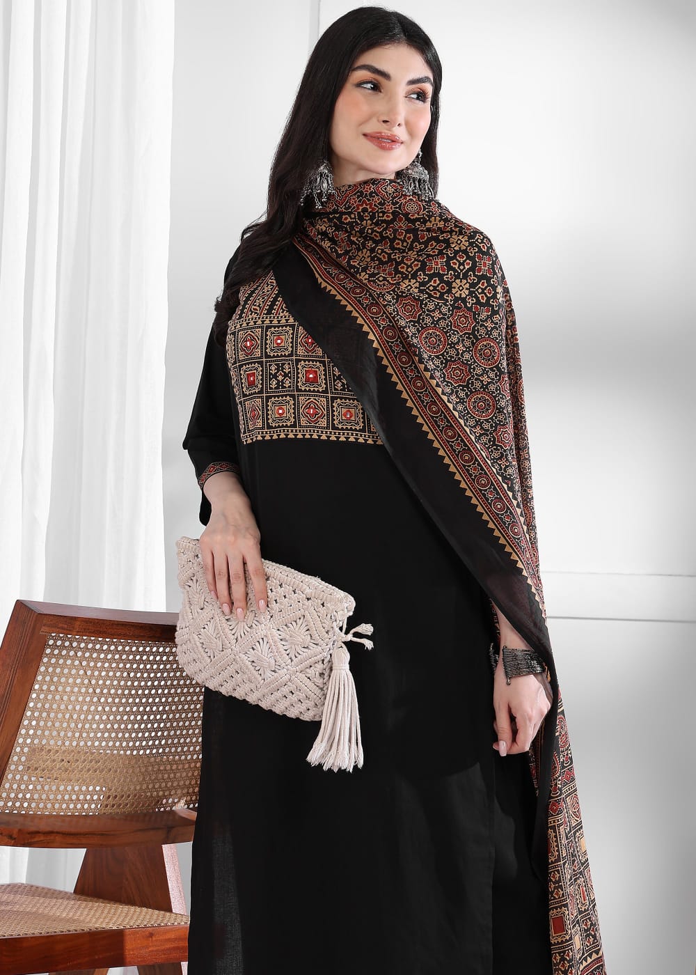 Women Ethnic Motifs Printed Regular Kurta with Pant & With Dupatta Kurta Sets