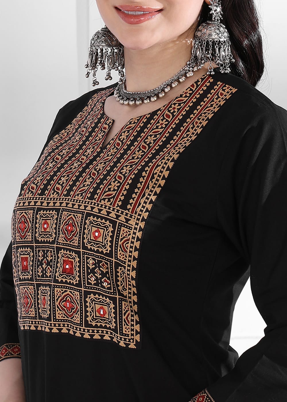 Women Ethnic Motifs Printed Regular Kurta with Pant & With Dupatta Kurta Sets