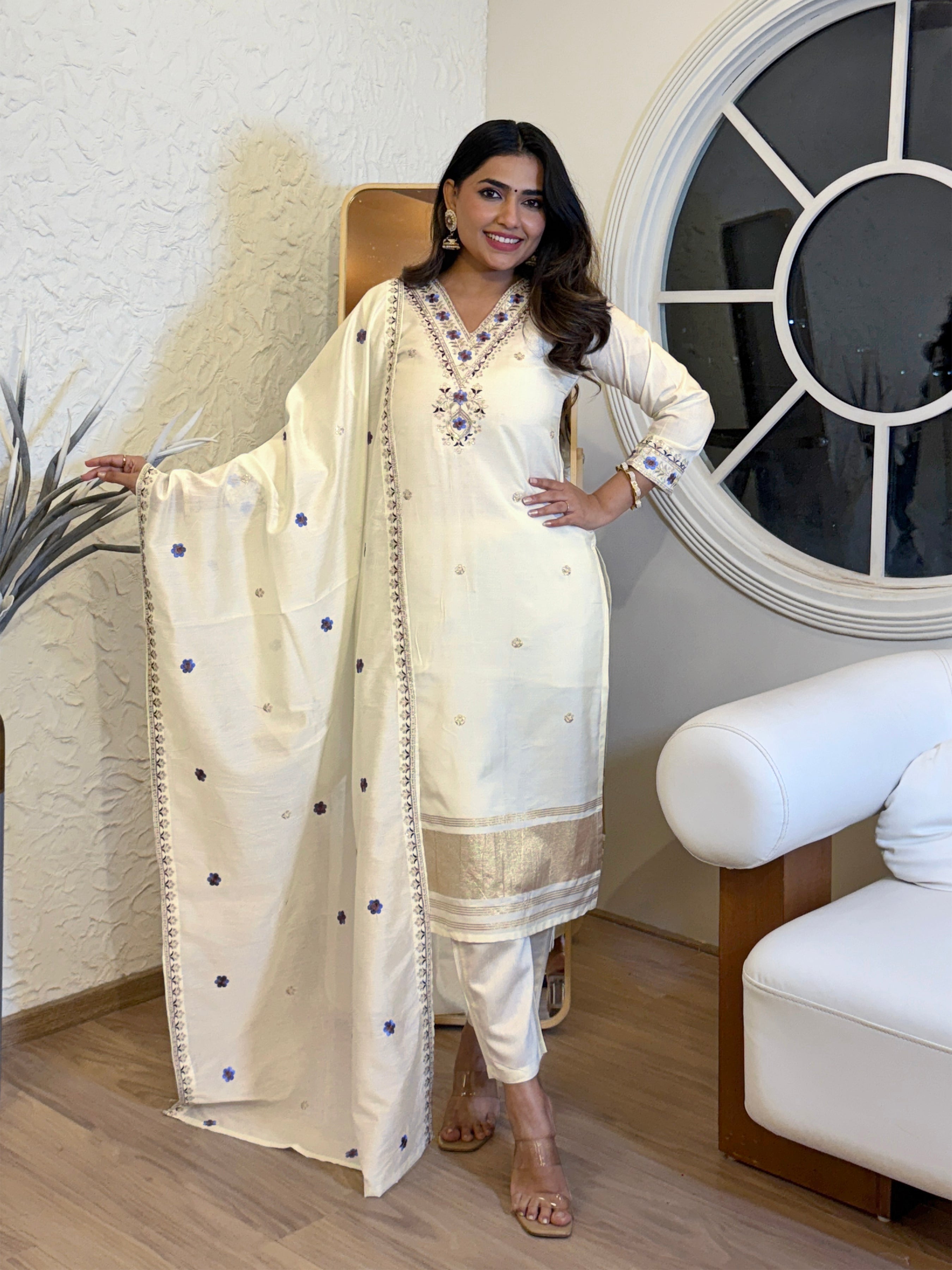 Women Cream Viscose Silk Kurta Pant Set with Chanderi Dupatta