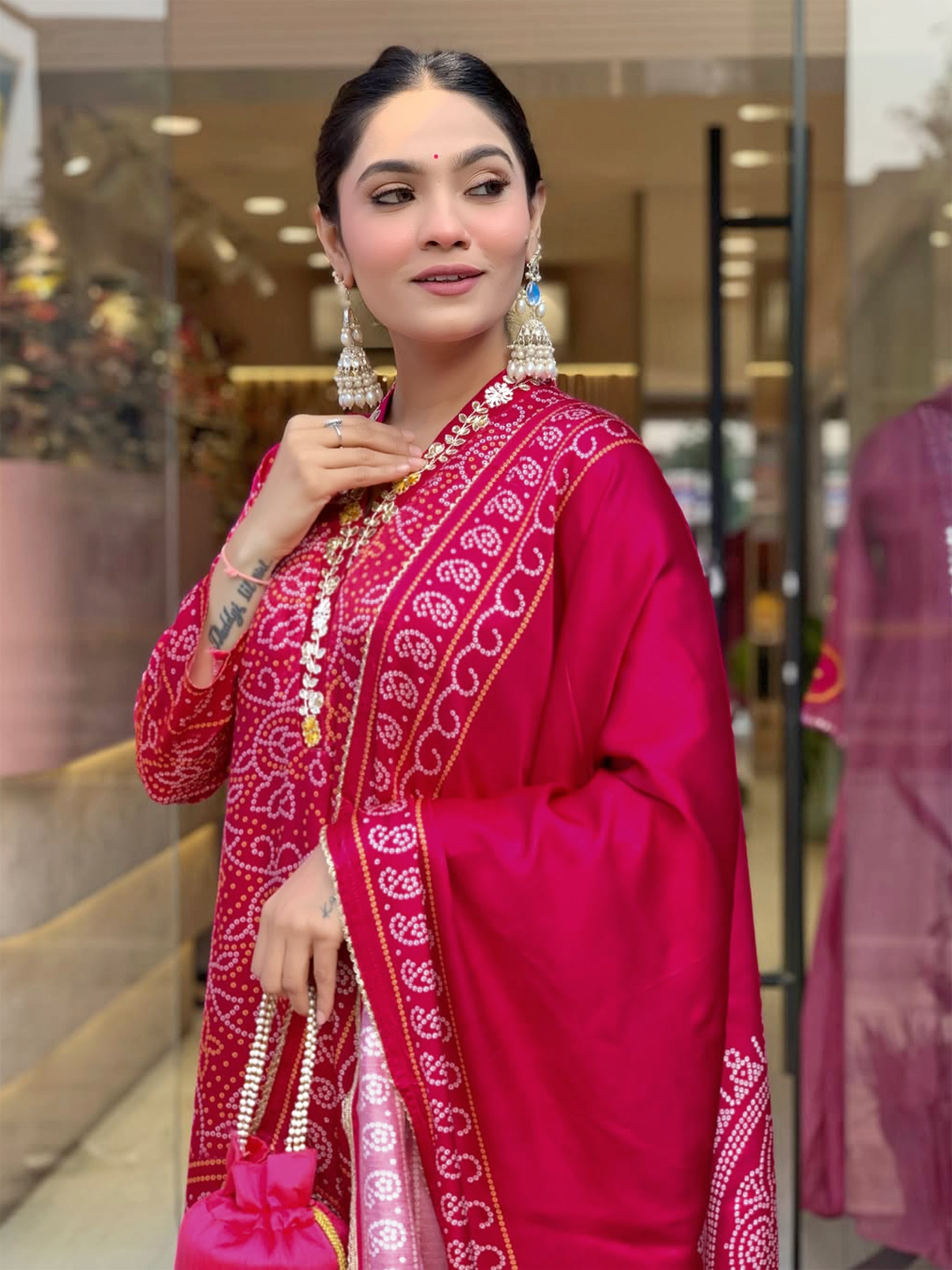 Women Viscose Silk Bandhani-Style Hand Printed Kurta with Pant And Dupatta