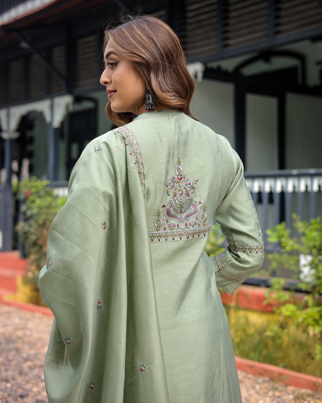 Women Ethnic Motifs Embroidered Regular Thread Work Kurta with Pant & With Dupatta