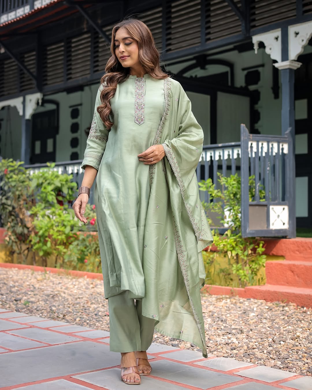 Women Ethnic Motifs Embroidered Regular Thread Work Kurta with Pant & With Dupatta