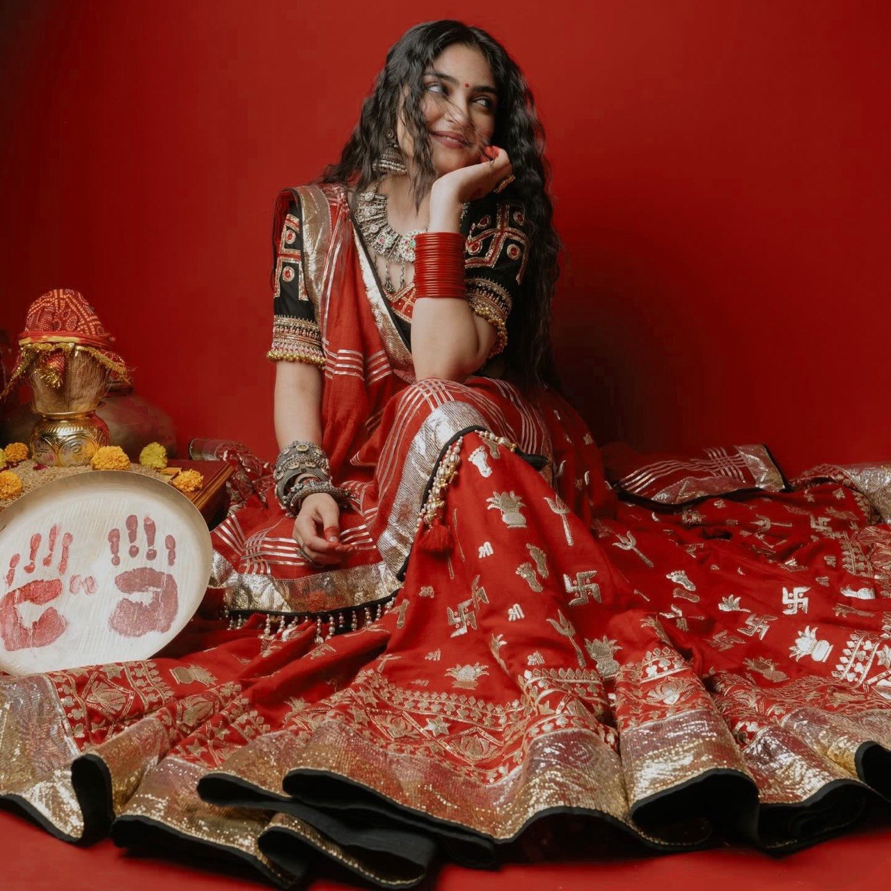 Women Premium Designer Banarasi Lehenga Choli with Traditional Zari Weaving Work