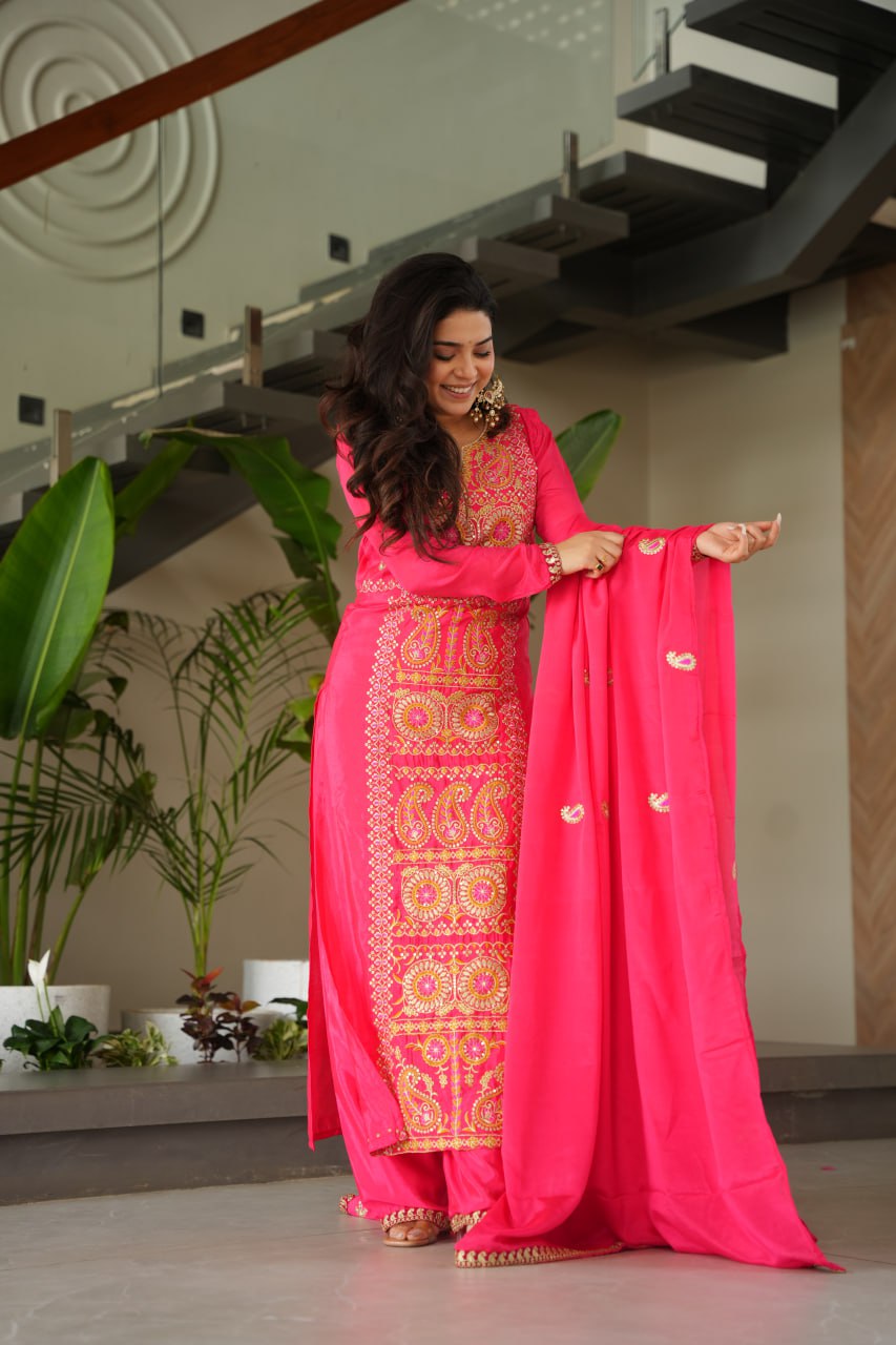 Elegant Chinnon Embroidered Top Pant Set with Lace Work and Dupatta