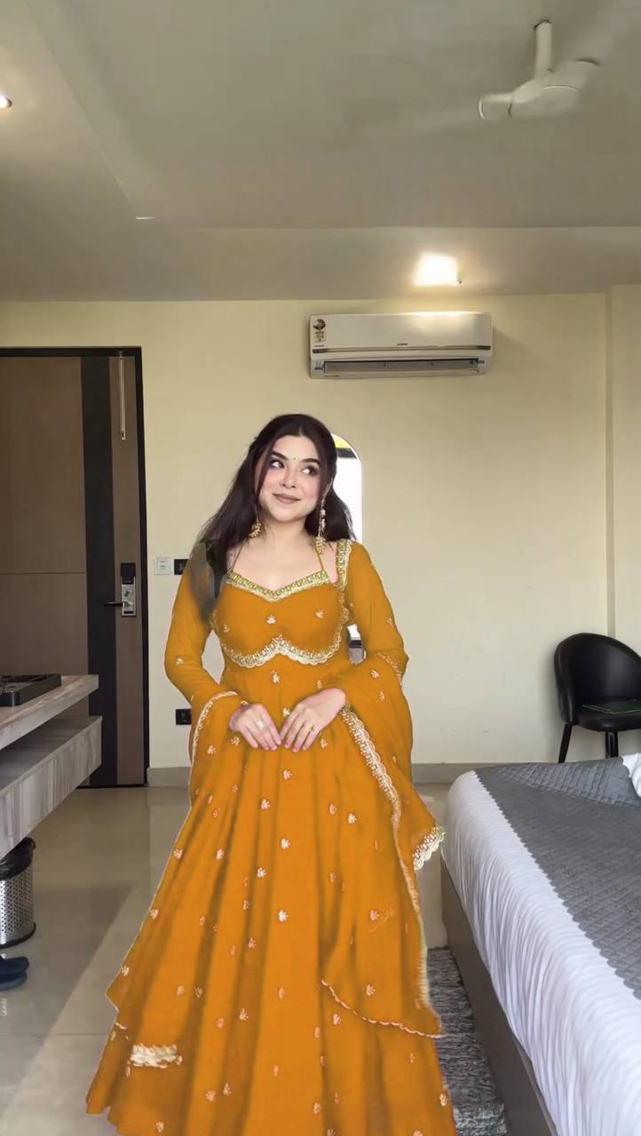 Women Designer Ethnic Anarkali Gown Set