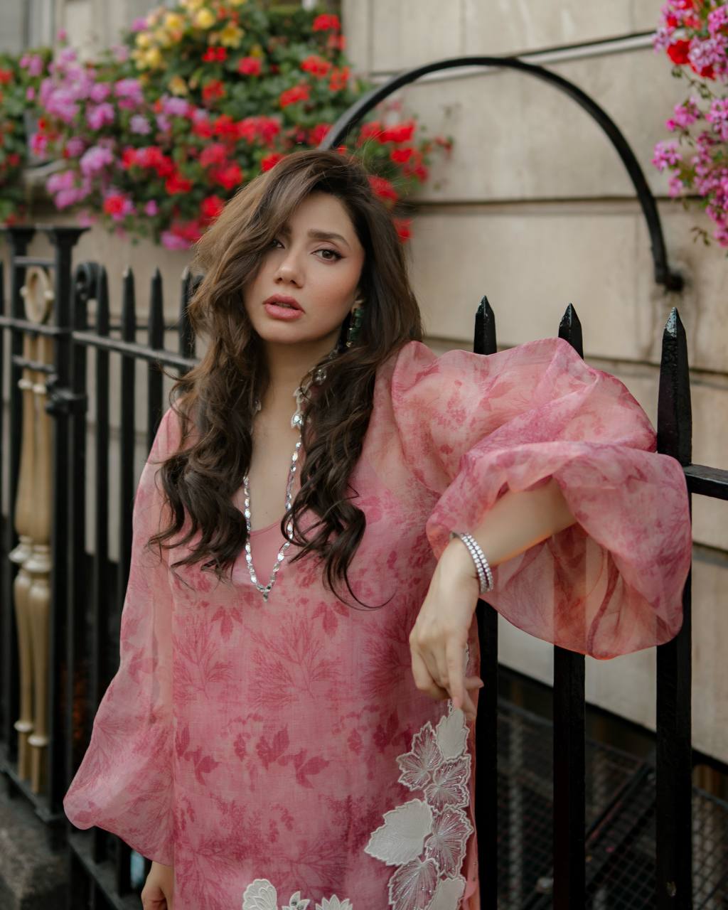 Mahira Khan Wearing Premium Party Wear Kurta Set